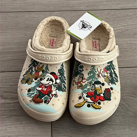 Disney x Crocs Christmas 2022 Holiday Fleece lined Mickey and Friends - Picture 3 of 6